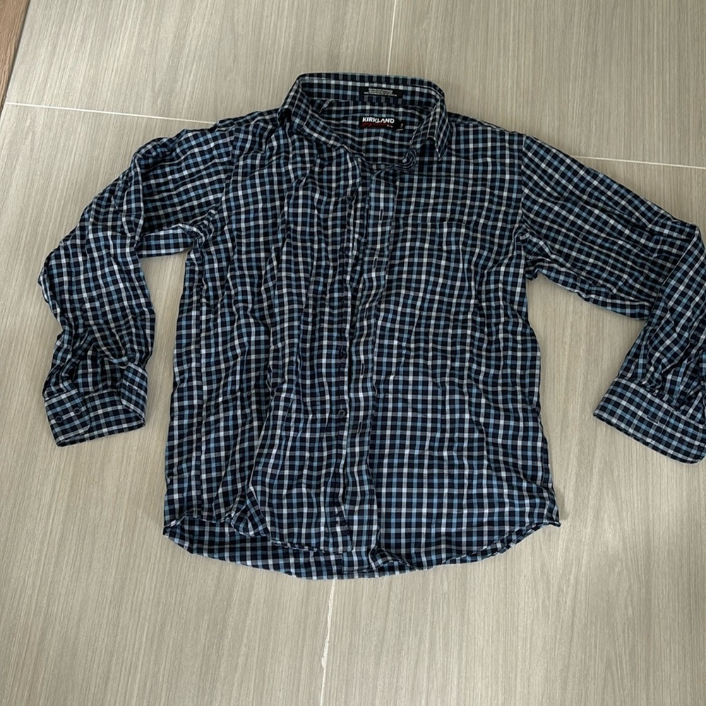 Men’s shirts size L